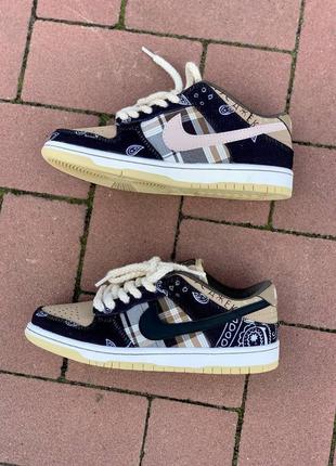 Кроссовки nike sb dunk low x travis scott кроссовки2 фото