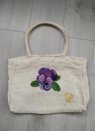 Сумка с вышивкой