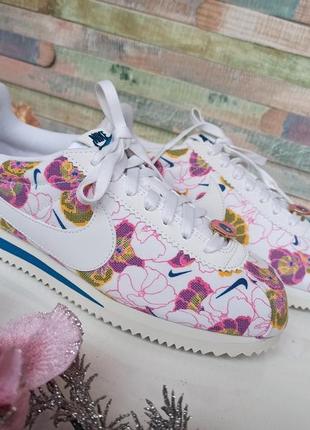 Новые женские сникерсы nike cortez4 фото