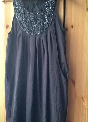 Коктейльное платье с шикарными камнями