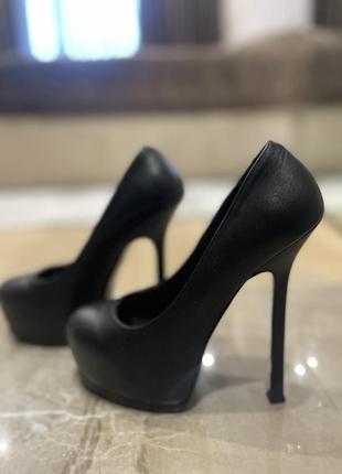 Жіночу туфлі з натуральної шкіри