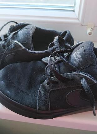 Продам кроссовки