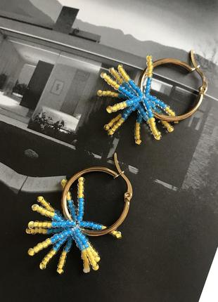 Патріотичні сережки квітка