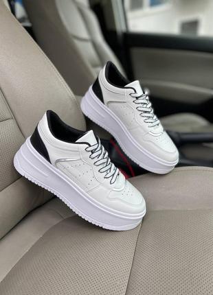 Женские кеды белые