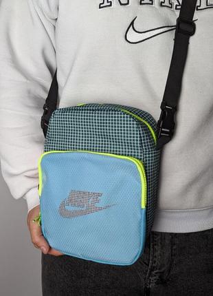 Месенжер nike 3