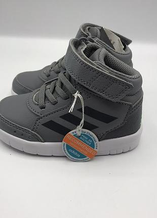 Оригінальні кросівки дитячі adidas