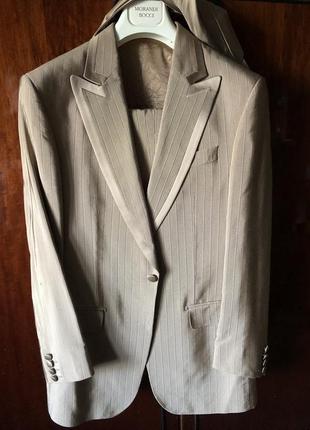 Классный костюм тройка morandi bocci