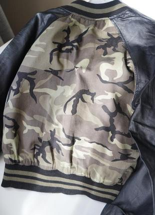 Бомбер с кожаными рукавами камуфляжная куртка5 фото