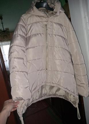 Куртка цікавого фосону