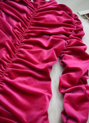 Платье платье миди велюровое бархатное с драпировкой ярко розовое4 фото