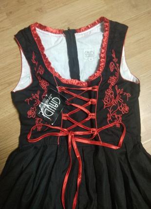 Винтажное баварское платье с вышивкой2 фото