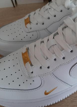 Кросівки жіночі nike р.40