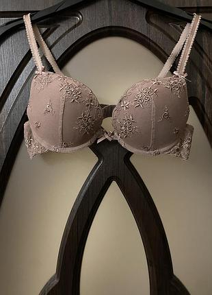 Шикарний, базовий, ажурний, бюстгальтер, світло шоколадного кольору, від бренду: ceriso m&s 👌