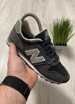 Жіночі кросівки new balance 3731 фото