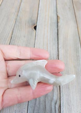 Статуэтка дельфин из камня