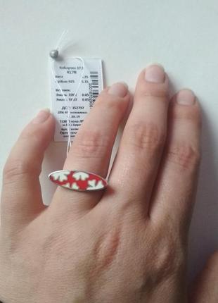 Нежное серебряное кольцо с белыми цветами на красном фоне 🌹 роза тюдоров 🌹