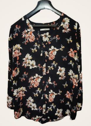 Легкая блуза с цветочным принтом1 фото