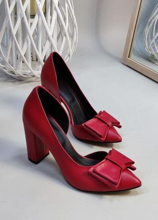 Червоні шкіряні туфлі човники з бантиком багато кольорів