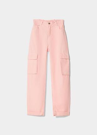 Bershka новые джинсы брюки карго розовые с большими накладными карманами и подкатом на резинке, xxs, xs5 фото