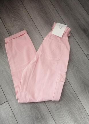 Bershka новые джинсы брюки карго розовые с большими накладными карманами и подкатом на резинке, xxs, xs7 фото