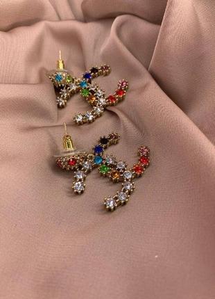 Брендові сережки гвоздик із логотипом позолота цирконій