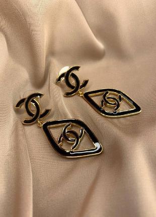 Брендовые серьги гвоздик с логотипом позолота цирконий ромб1 фото