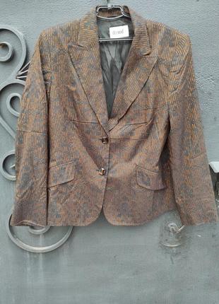 Стильный пиджак delmod р.50-528 фото