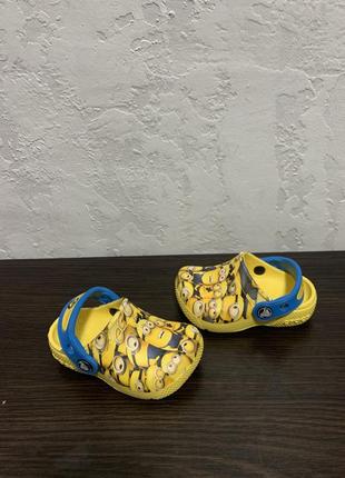 Crocs  minions р-22