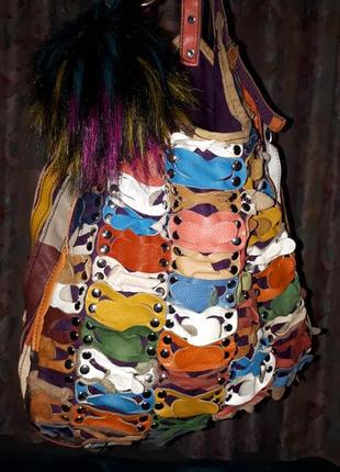 Кожаная эксклюзивная фактурная цветная объемная сумка.