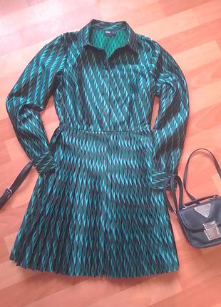 Классное платье в плиссировку