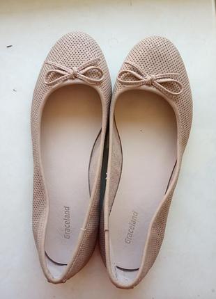 Балетки бежеві