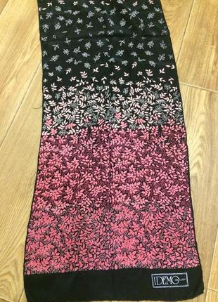 Стильный шелковый шарф с цветочным принтом4 фото