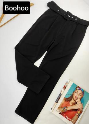 Брюки женские черные с высокой посадкой прямого кроя с поясом от бренда boohoo 14