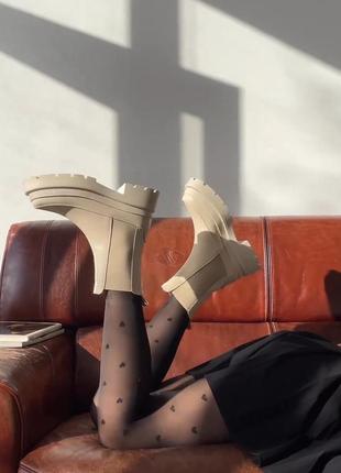 Ботинки на резинках челси кожа демисезон женские бежевые nikos 10630