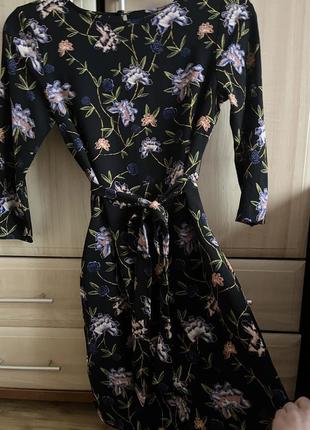 Платье с цветочным принтом3 фото