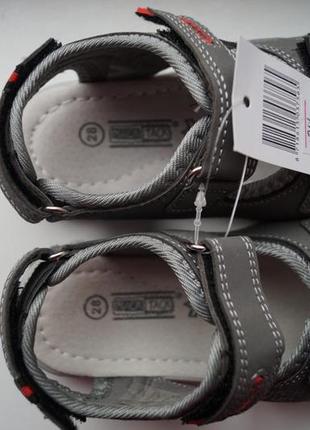 Босоніжки сандалі  нові  для хлопчика, сірі  29,31,32 р.2 фото