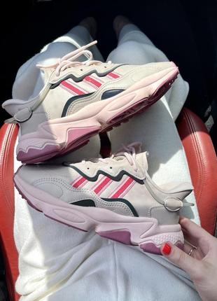 Кросівки жіночі adidas ozweego