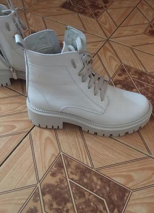 Кожаные зимние ботиночки.