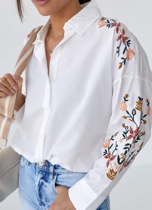 Женская белая хлопковая рубашка с разноцветной цветочной вышивкой с м л 44 46 48 s m l