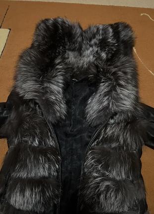 Кожаная курточка с мехом чернобурки4 фото
