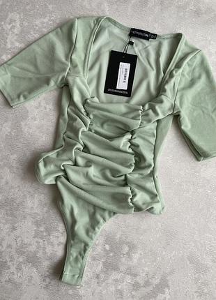 Боді з декольте