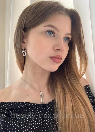 Красивий ланцюжок із кулончиком