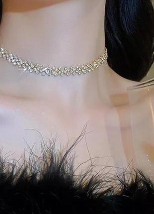 Вечернее ожерелье -чокер с белыми  кристаллами.6 фото