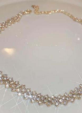 Вечернее ожерелье -чокер с белыми  кристаллами.4 фото