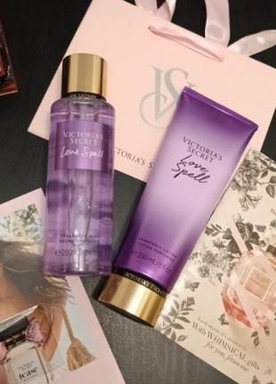 Идея для подарка 🎀 парфумированный набор спрей+лосьон love spell 💕victorias secret виктория сикрет вікторія сікрет оригинал2 фото