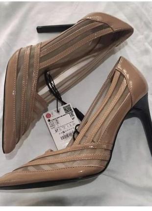 Бежевые туфли zara