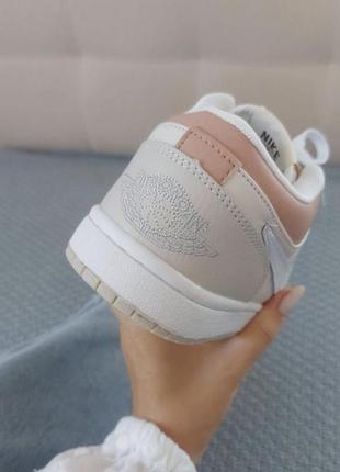 Кросівки nike air jordan 1 retro cream женские кроссовки найк джордан 1 ретро бежевый4 фото