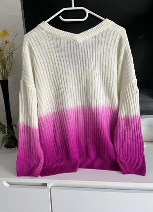 Красивый свитер с украшением омбре7 фото