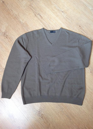 Базовый свитер джемпер светло - коричневого цвета 💯 % шерсть мериноса италия размер xl