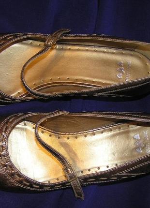 Кожаные туфли от английского бренда per una.